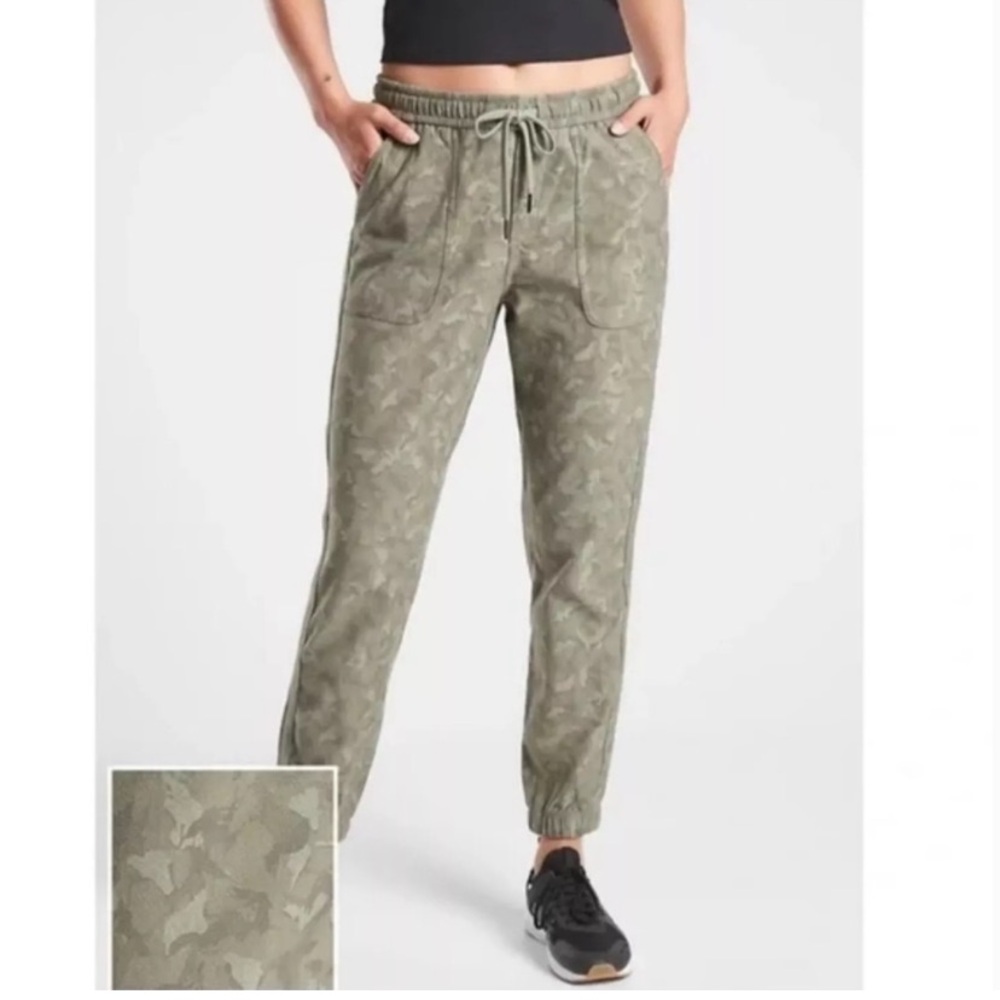 Athleta Printed Farallon Jogger 10